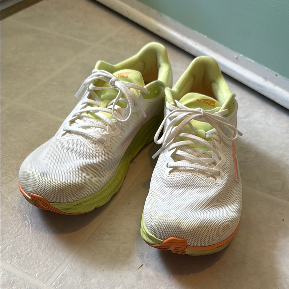 Altra Rivera 3s